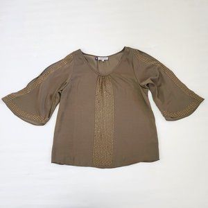 Women's Romantic Olive Green Medium Top with Gold Accents.NWT